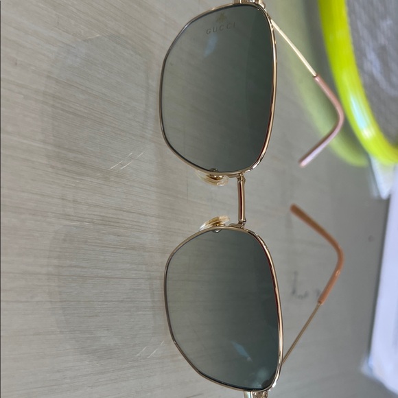 Gucci Gold and Green Sunglasses - Picture 5 of 6